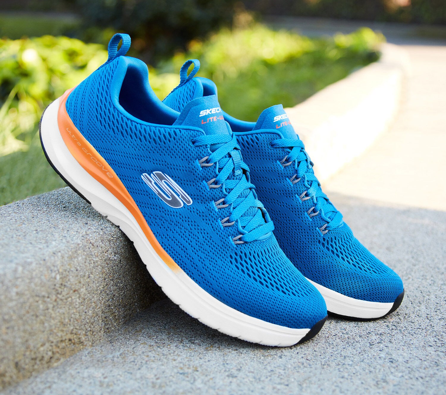 Comfortable & Casual Men's Shoes & Clothing | SKECHERS