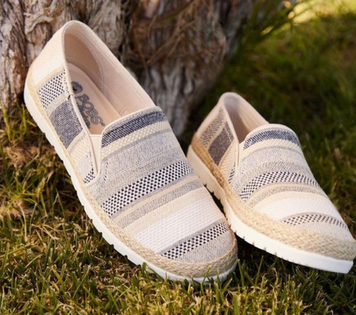 women sketcher shoe