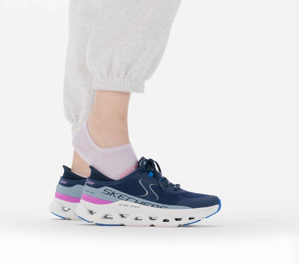 Skechers Slip-ins: Glide-Step Altus image number 1