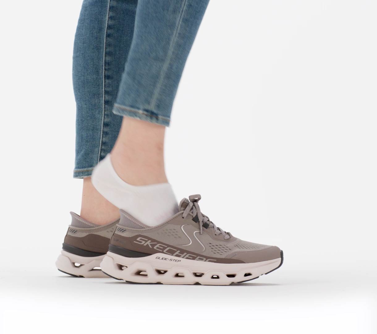 Skechers Slip-ins: Glide-Step Altus image number 1