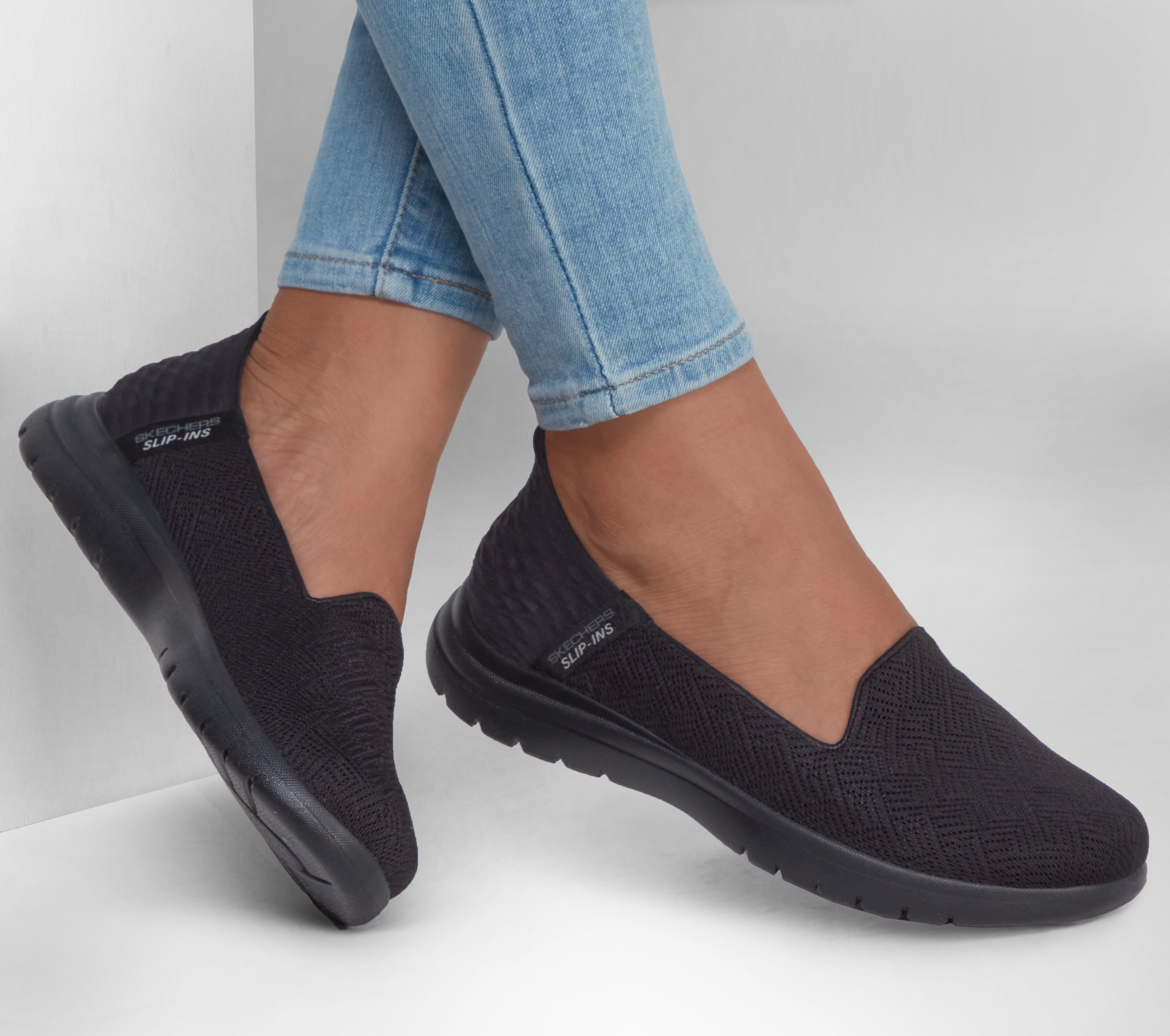 Skechers Hands Free Slip-Ins: On The Go Flex Astonish Slip-On Sneaker -  Women's